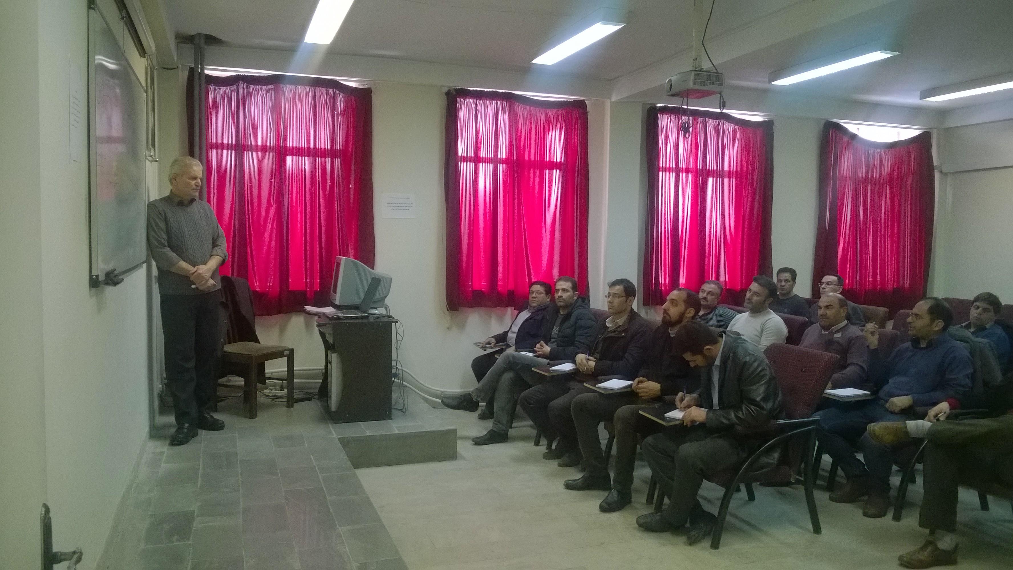  آموزش ایمنی در برق تخصصی ویژه کارکنان وزارت نیرو در مراکز آموزشی وزارت نیرو